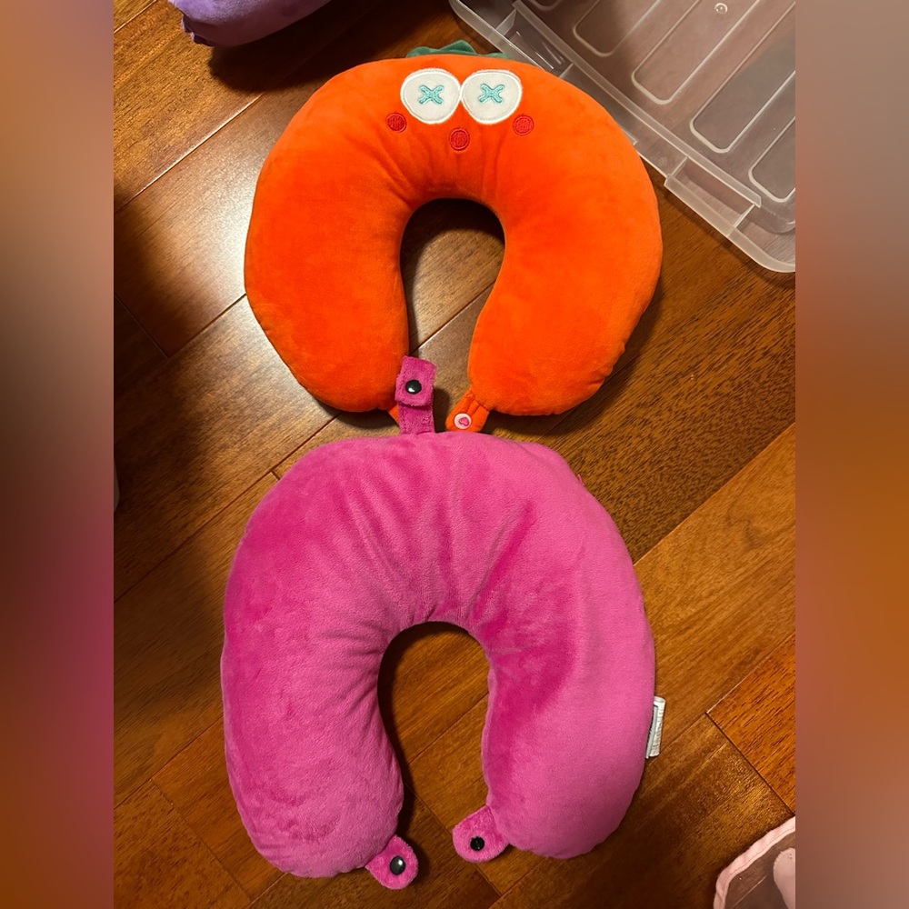 airplane travel pillow
Bundle